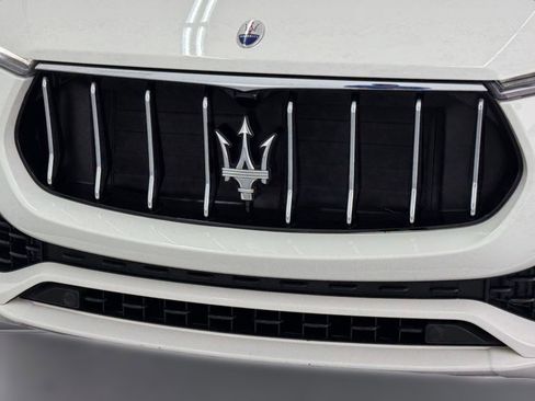 Used 2019 Maserati Levante image 19
