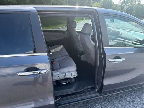 Used 2019 Honda Odyssey EX image 15