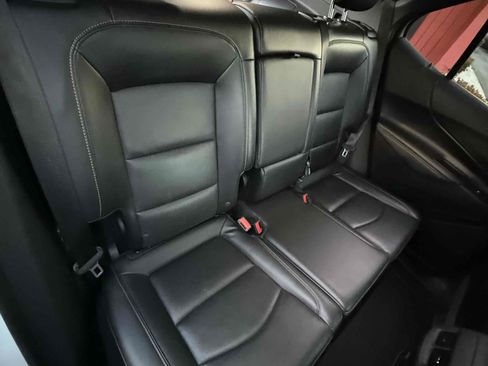 Used 2018 Chevrolet Equinox Premier FWD image 44