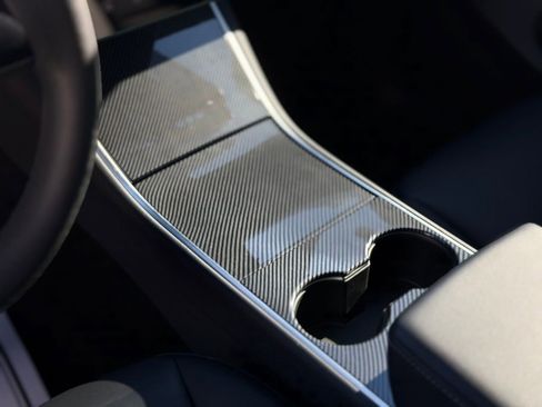 Used 2021 Tesla Model Y Long Range image 21