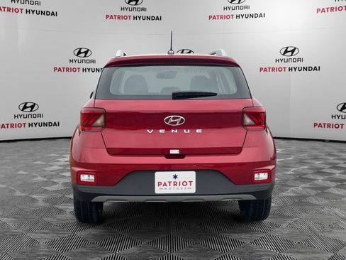 New 2026 Hyundai Venue SEL FWD image 4