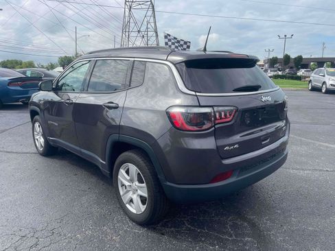 Used 2022 Jeep Compass Latitude w/ Convenience Group AWD/4WD image 5