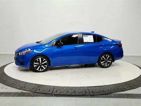 Used 2022 Nissan Versa SR w/ Convenience Package image 4