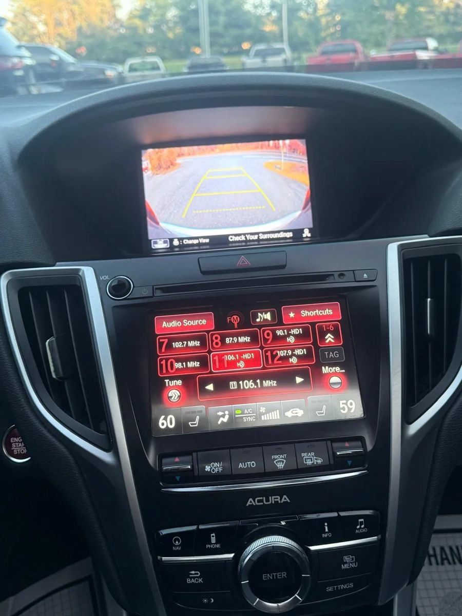 Used 2015 Acura TLX w/ Technology Package FWD image 19