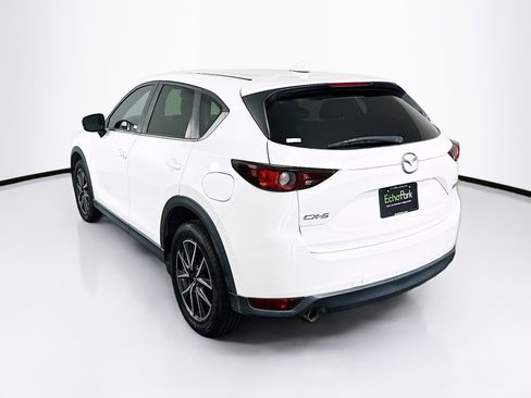 Used 2018 MAZDA CX-5 Touring w/ Preferred Equipment Package FWD image 5