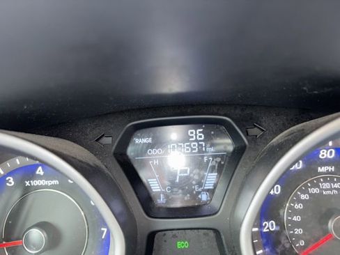 Used 2012 Hyundai Elantra Limited image 6