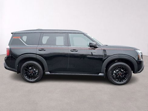 Used 2025 Nissan Armada PRO-4X AWD/4WD image 8