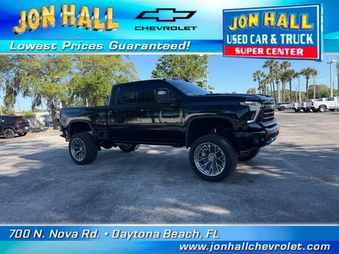 Used 2025 Chevrolet Silverado 2500 LTZ w/ LTZ Plus Package image 19