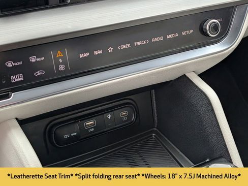 Used 2025 Kia Sportage EX AWD/4WD image 7