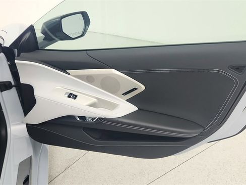 Certified 2024 Chevrolet Corvette Stingray Preferred Cpe w/ 2LT image 31