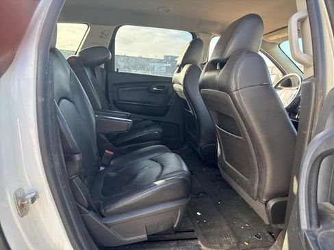 Used 2012 Chevrolet Traverse LT image 18