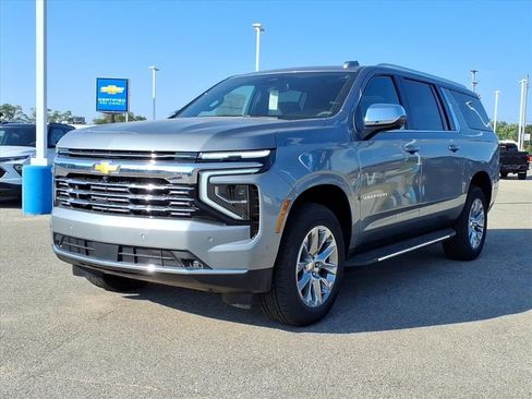 New 2025 Chevrolet Suburban Premier w/ Sun And Tow Package image 3