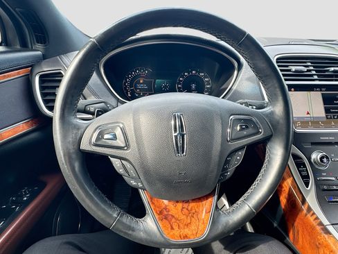 Used 2018 Lincoln MKX Reserve w/ Driver Assistance Package image 12