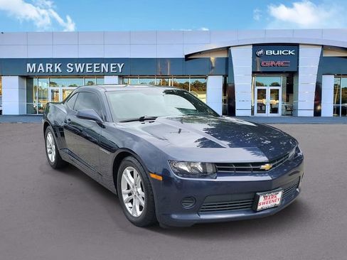 Used 2015 Chevrolet Camaro LS RWD image 3