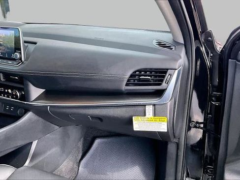 Certified 2024 Nissan Rogue SV w/ SV Premium Package FWD image 19