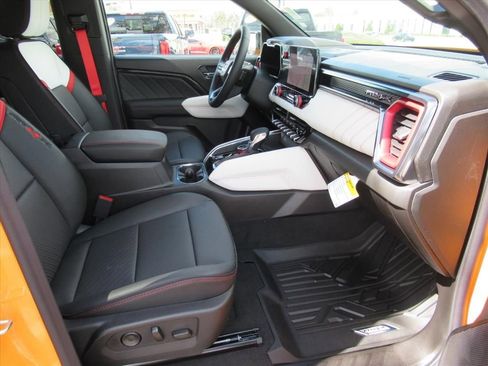 New 2026 GMC Canyon AT4X AWD/4WD image 9