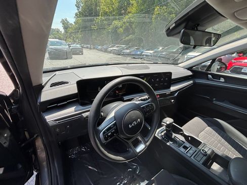 Used 2025 Kia K5 LXS FWD image 24