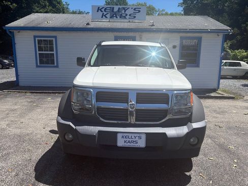 Used 2007 Dodge Nitro SXT AWD/4WD image 4