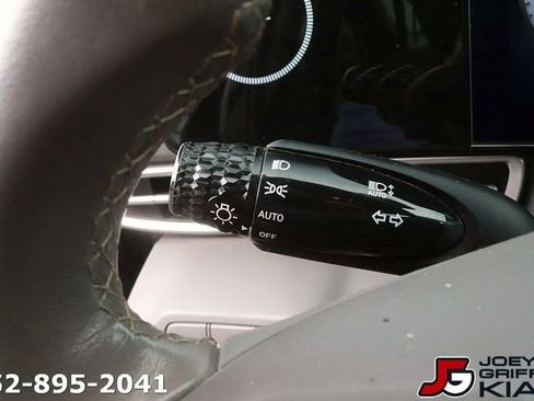 Used 2023 Hyundai Elantra SEL w/ Convenience Package FWD image 22
