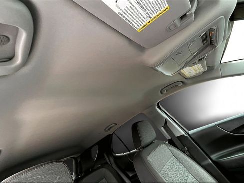 Used 2022 Chevrolet Equinox LT image 25