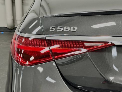 Used 2024 Mercedes-Benz S 580 4MATIC Sedan image 13