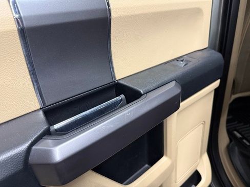 Used 2019 Ford F250 XLT w/ XLT Premium Package image 25