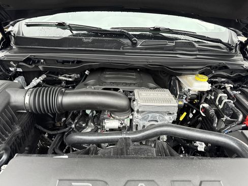 New 2026 RAM 1500 Express AWD/4WD image 11