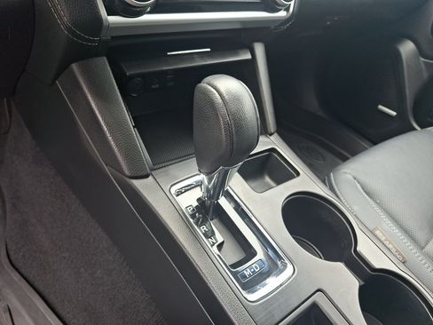 Used 2018 Subaru Outback 2.5i Limited AWD/4WD image 15
