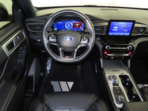 Used 2023 Ford Explorer ST image 38