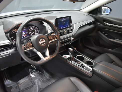 Certified 2024 Nissan Altima 2.5 SR AWD/4WD image 4