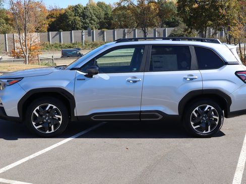New 2025 Subaru Forester Limited image 4