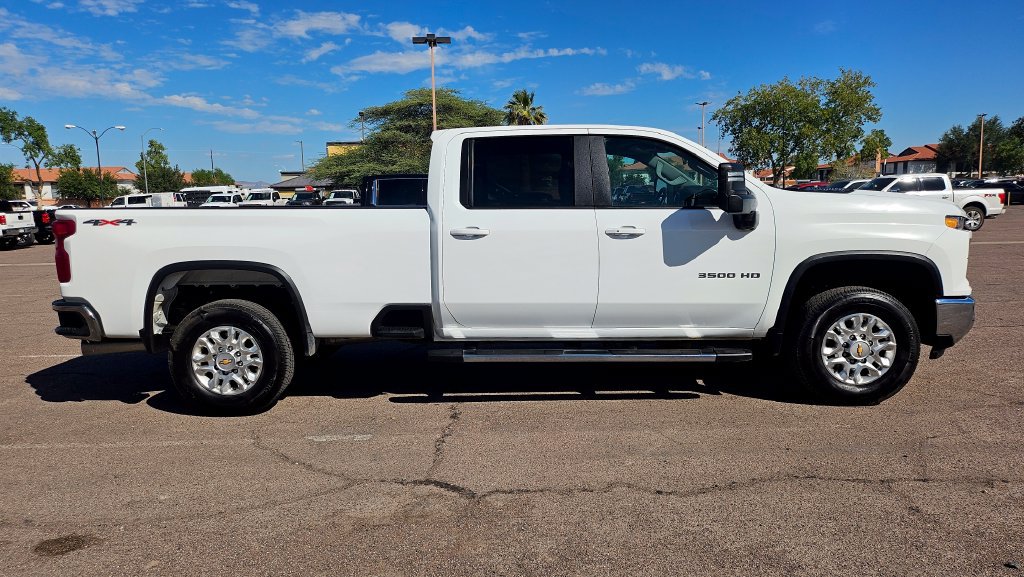 Used 2026 Chevrolet Silverado 3500 LT AWD/4WD image 12