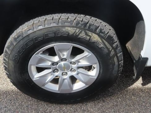 Used 2021 Chevrolet Silverado 1500 W/T w/ WT Fleet Convenience Package AWD/4WD image 15