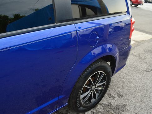 Used 2019 Dodge Grand Caravan GT FWD image 4