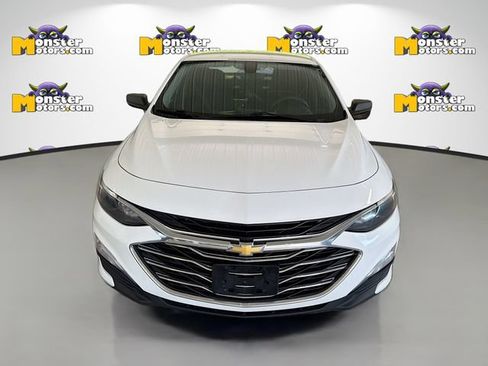 Used 2022 Chevrolet Malibu LS FWD image 2