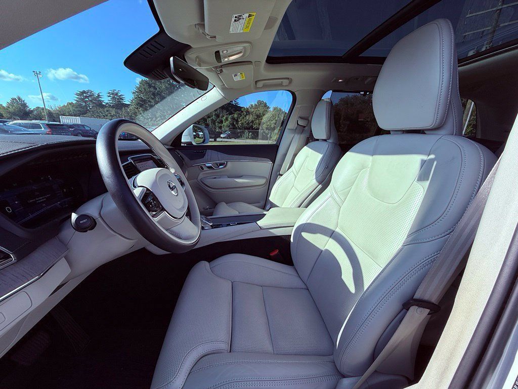 Used 2025 Volvo XC90 B5 Ultra w/ Lounge Package AWD/4WD image 8