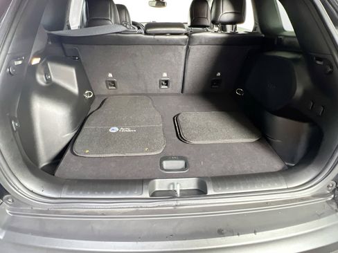 Used 2022 Jeep Cherokee Limited image 25