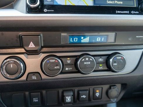 Used 2023 Toyota Tacoma TRD Sport AWD/4WD image 28