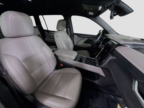 Used 2024 GMC Acadia Elevation w/ LPO, Cargo Package FWD image 31