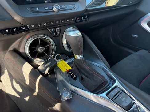Used 2018 Chevrolet Camaro ZL1 image 13