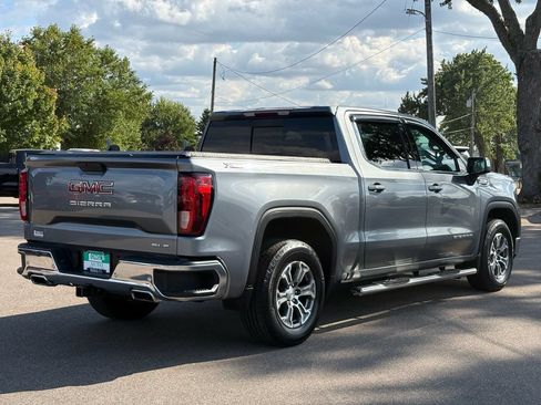 Used 2019 GMC Sierra 1500 SLE w/ SLE Value Package AWD/4WD image 8
