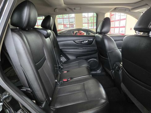 Used 2017 Nissan Rogue SL w/ SL Premium Package AWD/4WD image 26