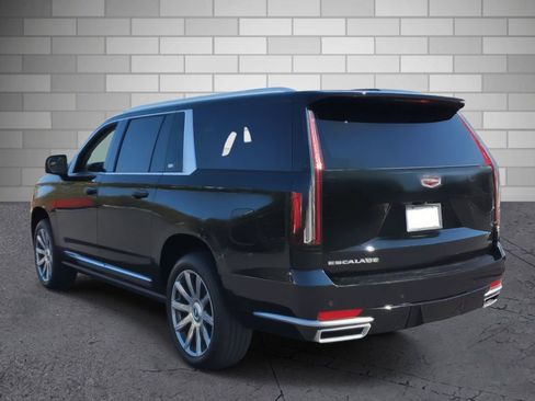 Certified 2022 Cadillac Escalade ESV Premium Luxury Platinum w/ Heavy-Duty Trailer Package image 3