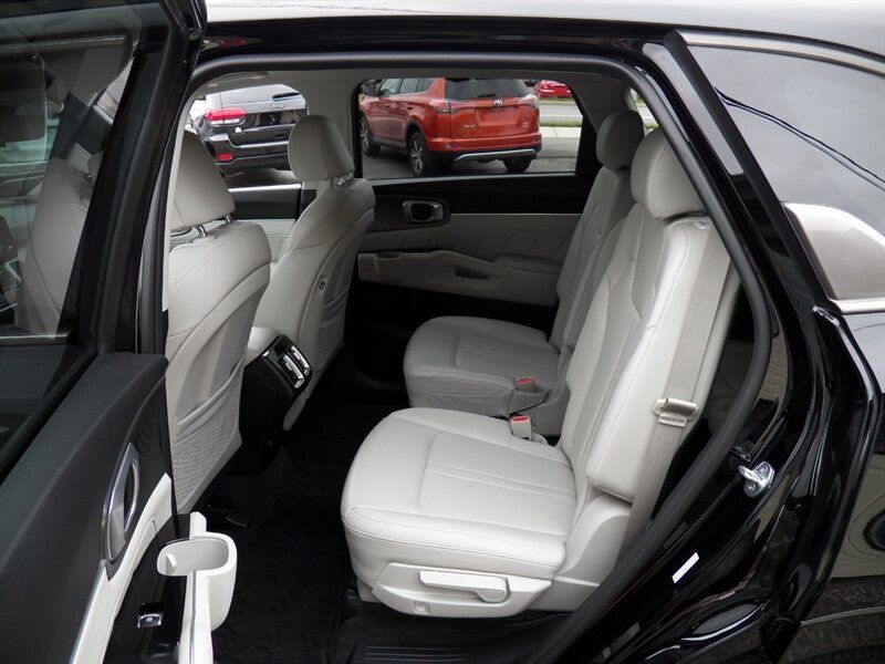 Used 2022 Kia Sorento SX AWD/4WD image 10