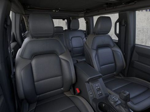 New 2025 Ford Bronco Outer Banks w/ Sasquatch Package image 10