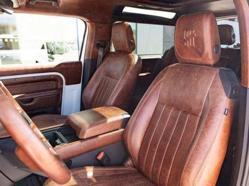 Used 2022 Land Rover Defender 90 X-Dynamic HSE image 4