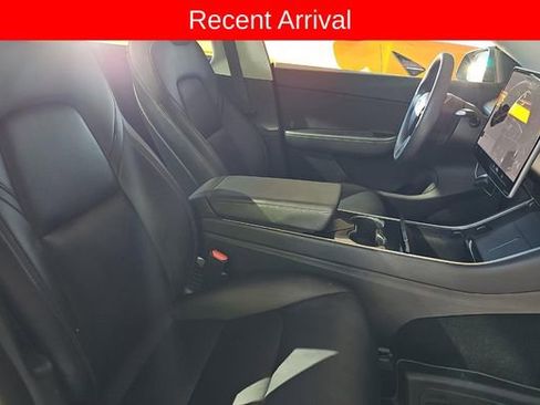 Used 2020 Tesla Model Y Long Range image 8