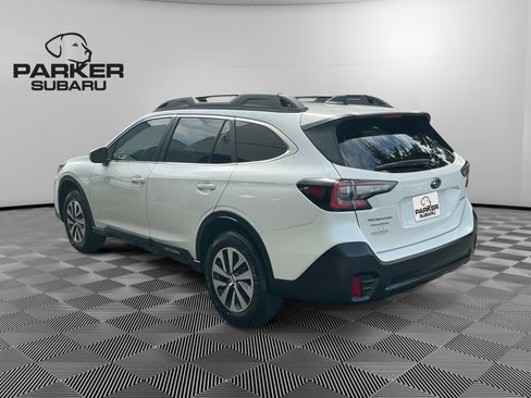 Used 2022 Subaru Outback Premium AWD/4WD image 3