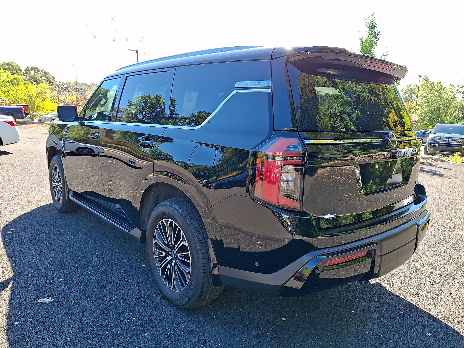 Certified 2025 Nissan Armada SL w/ Captain's Chari Seat Package AWD/4WD image 4
