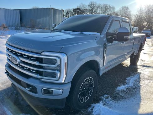 Used 2024 Ford F350 Platinum image 5